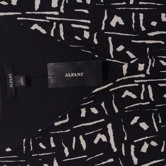 NWT Alfani black exotic print blouse/tunic - Picture 2 of 4